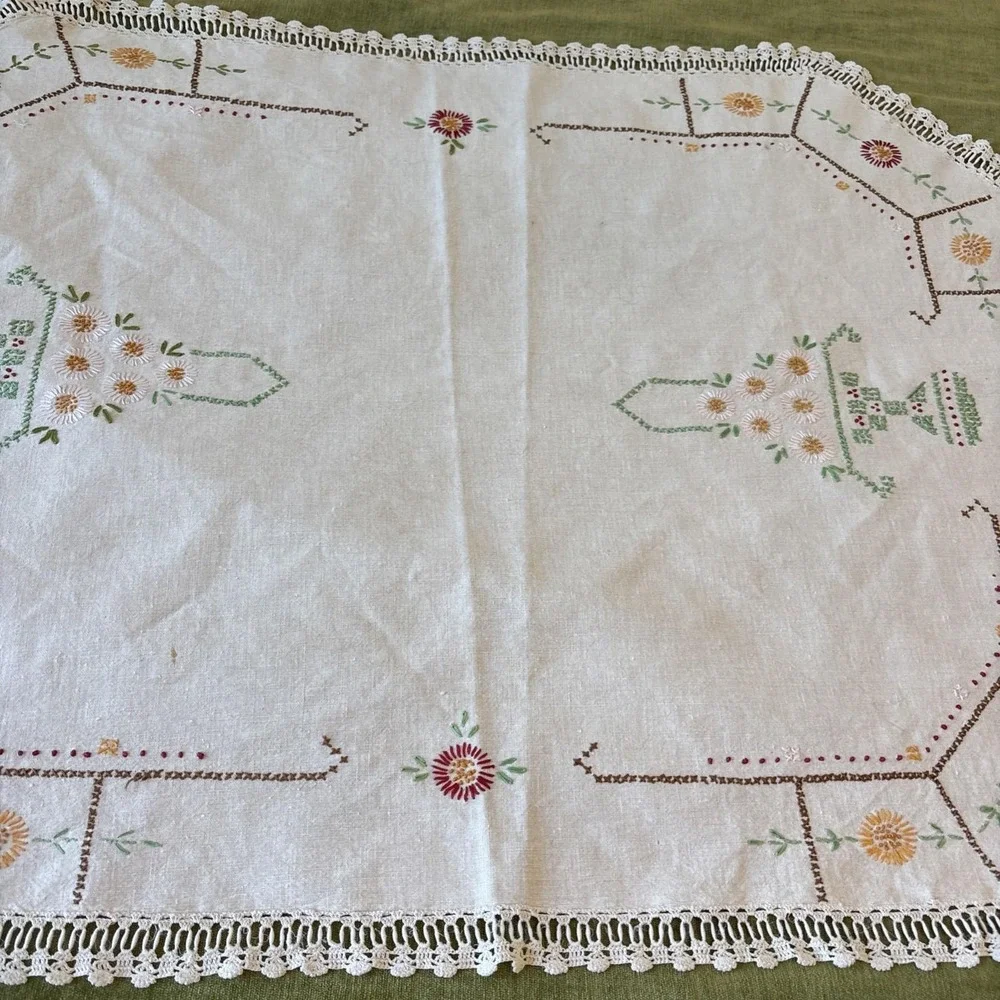 VTG Gorgeous Handmade Cross Stitch Table Cover / Dresser Cover Lace Edge 36.5x27
